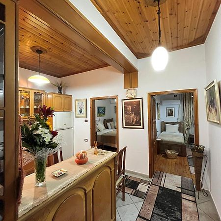 Andria'S Apartment Gjirokastër Dış mekan fotoğraf
