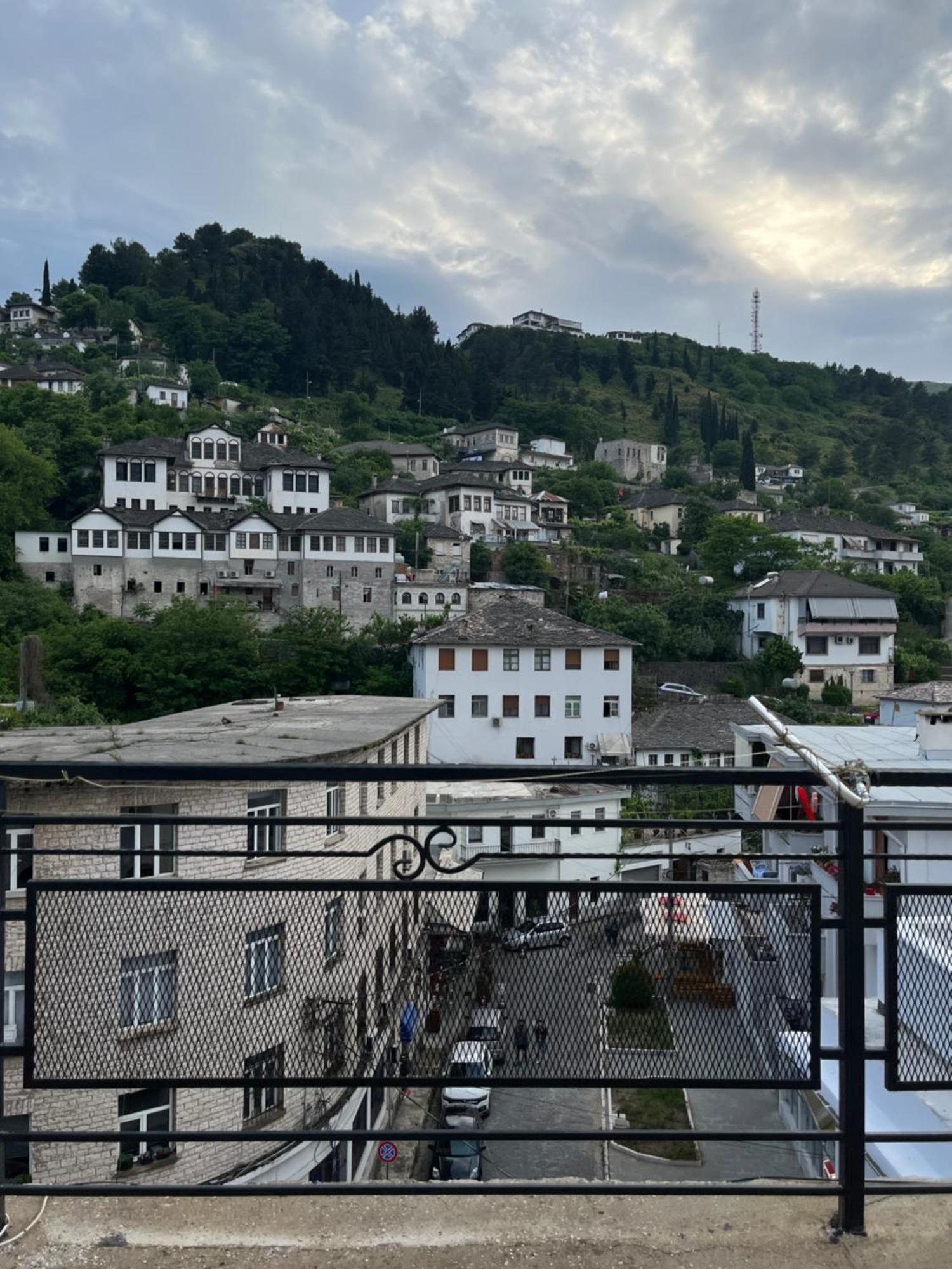 Andria'S Apartment Gjirokastër Dış mekan fotoğraf